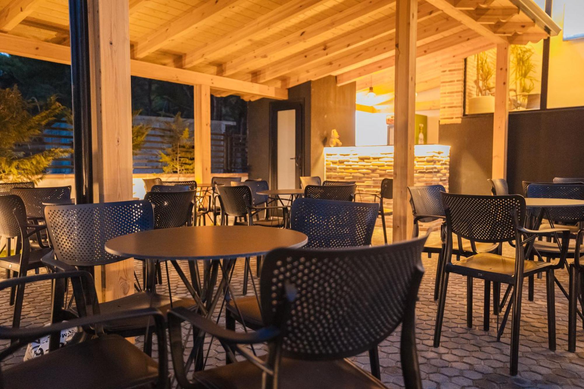 Hotel Beke Vlorë Buitenkant foto