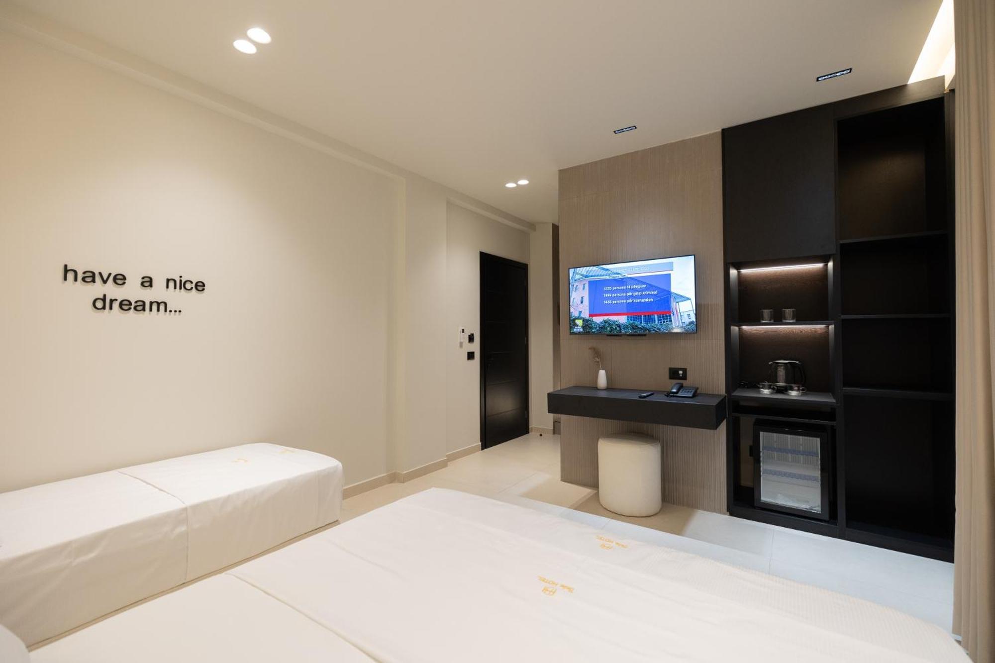 Hotel Beke Vlorë Buitenkant foto